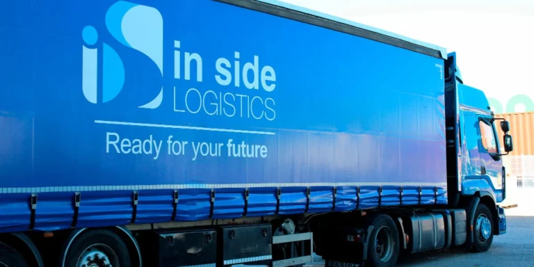 In Side Logistics, rotulación de flota de empresa