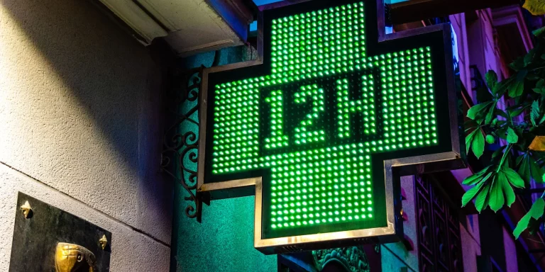 Cruces de farmacia en Canarias